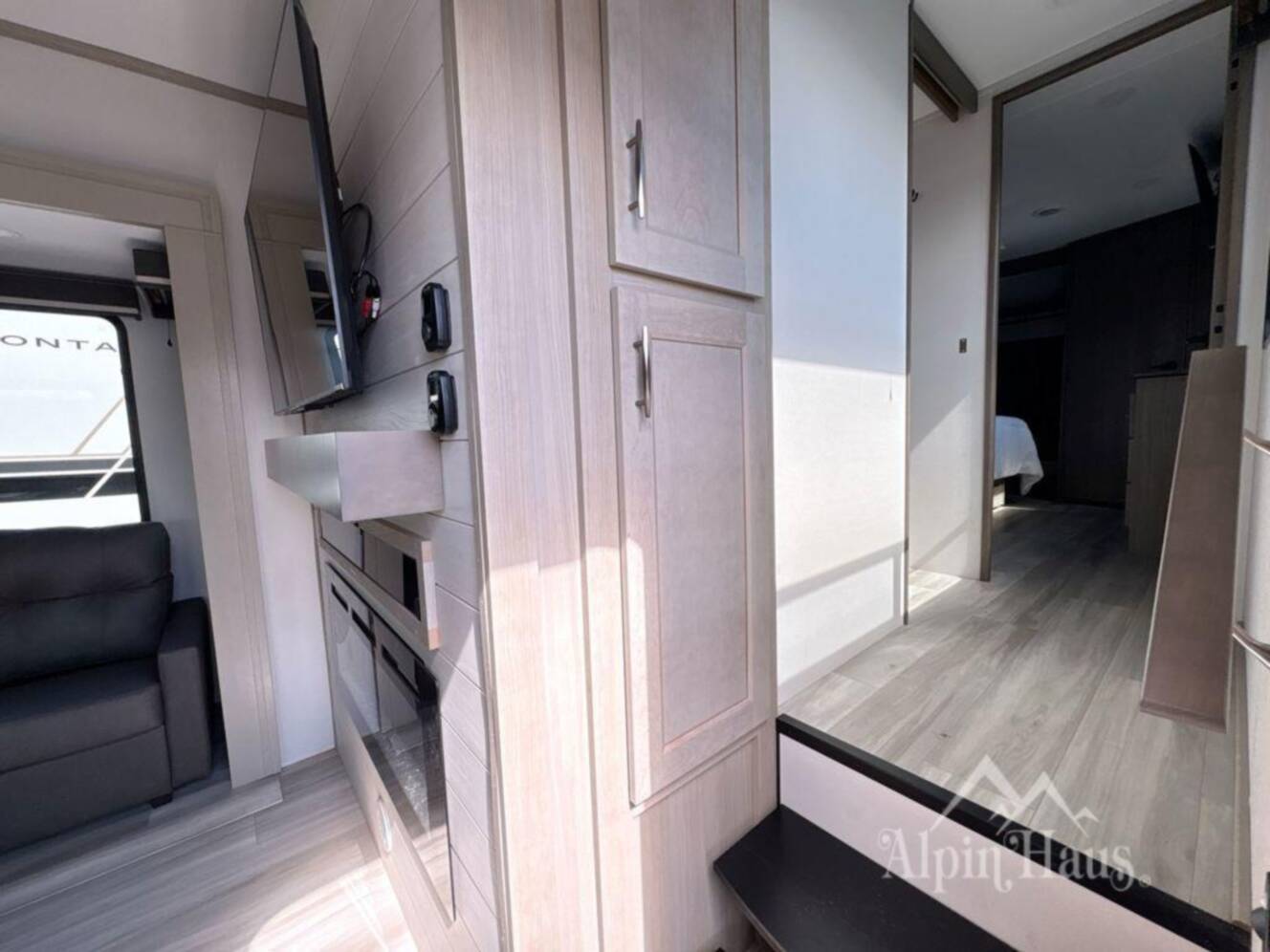 A photo of this 2025 Grand Design Influence 3203GK