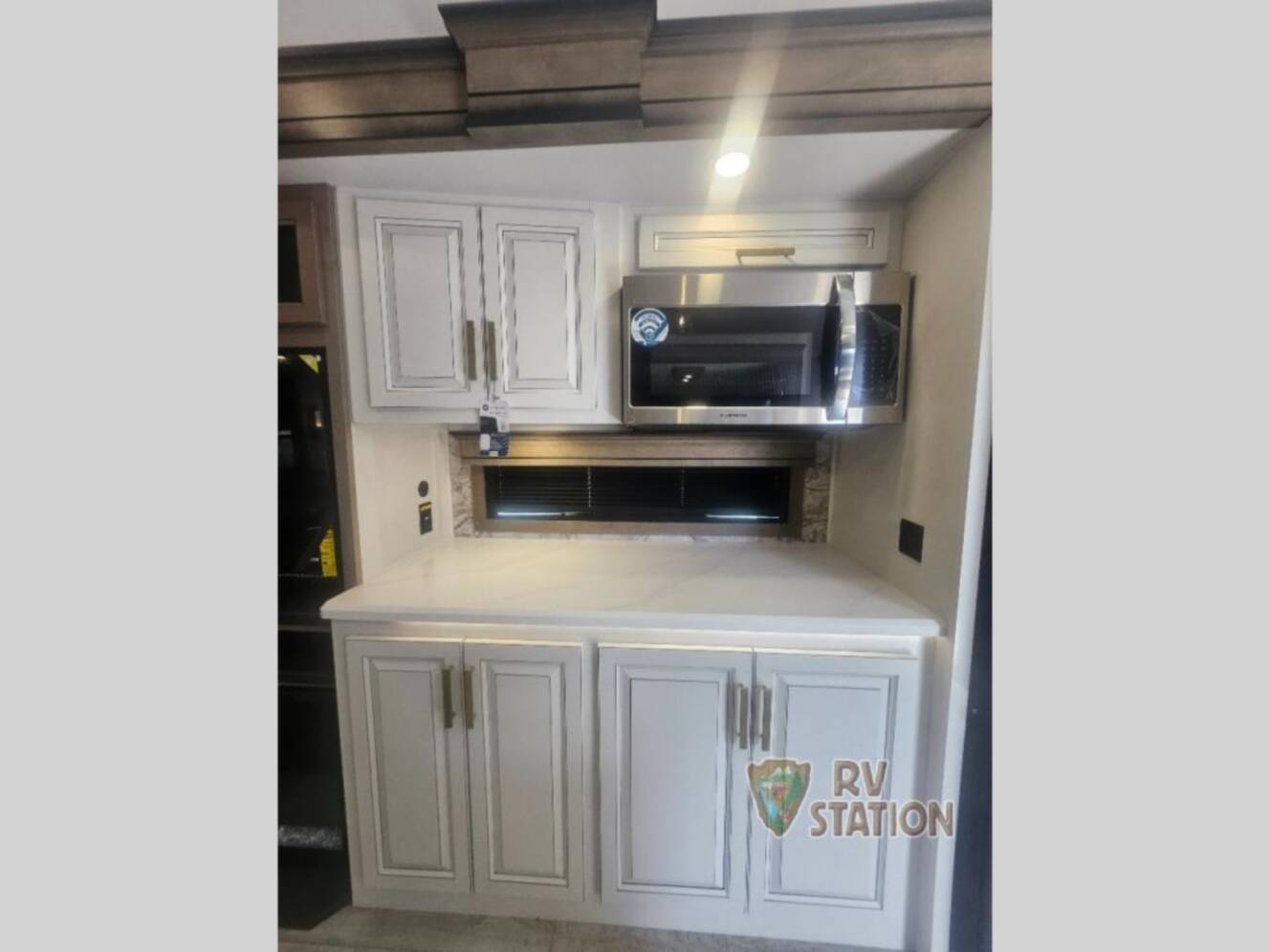 A photo of this 2026 Keystone Rv Montana 3231CK