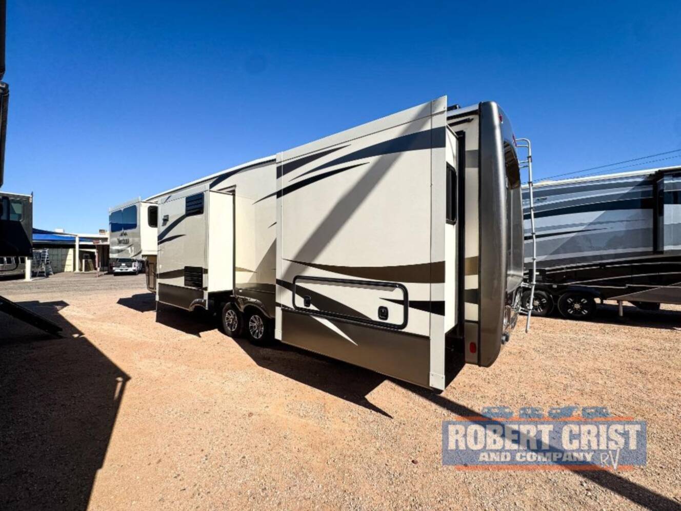 A photo of this 2015 Keystone Rv MONTANA LEGACY 3710FL