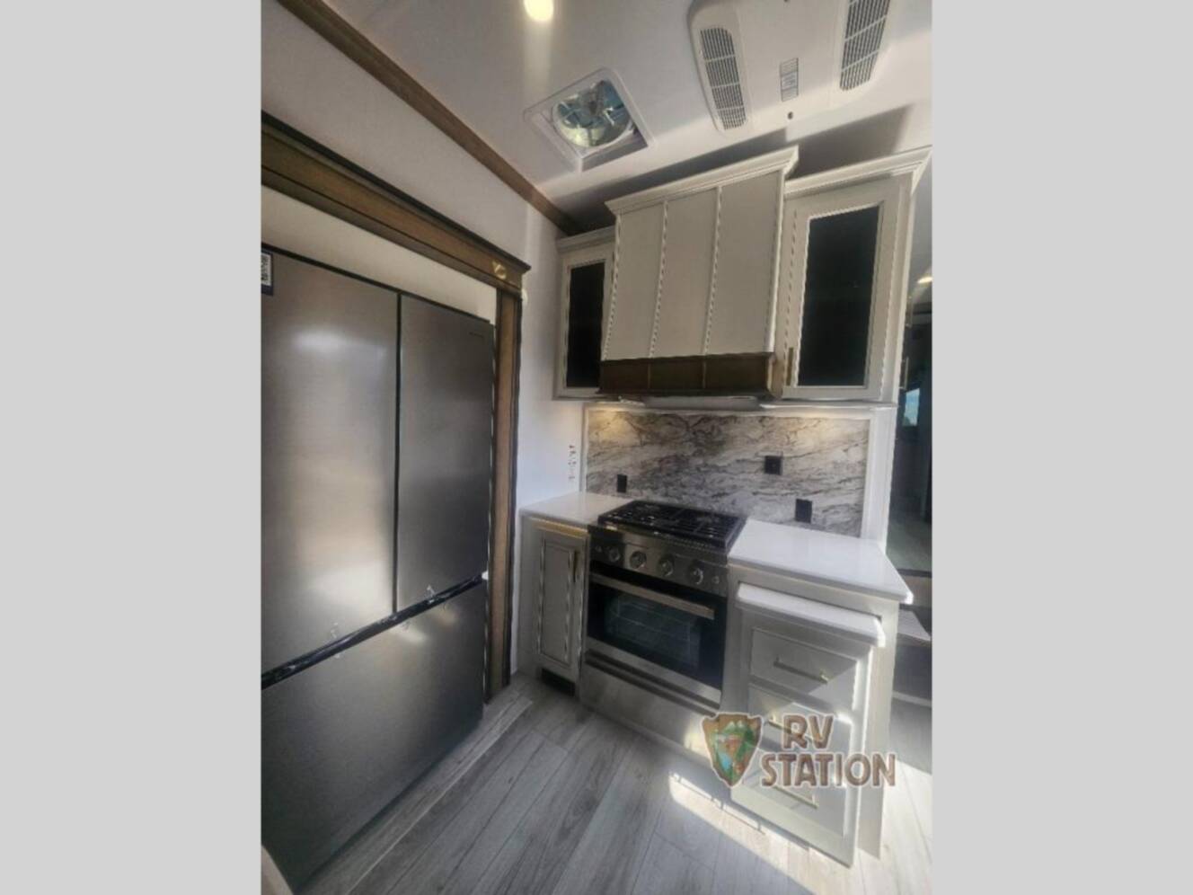 A photo of this 2026 Keystone Rv Montana 3231CK