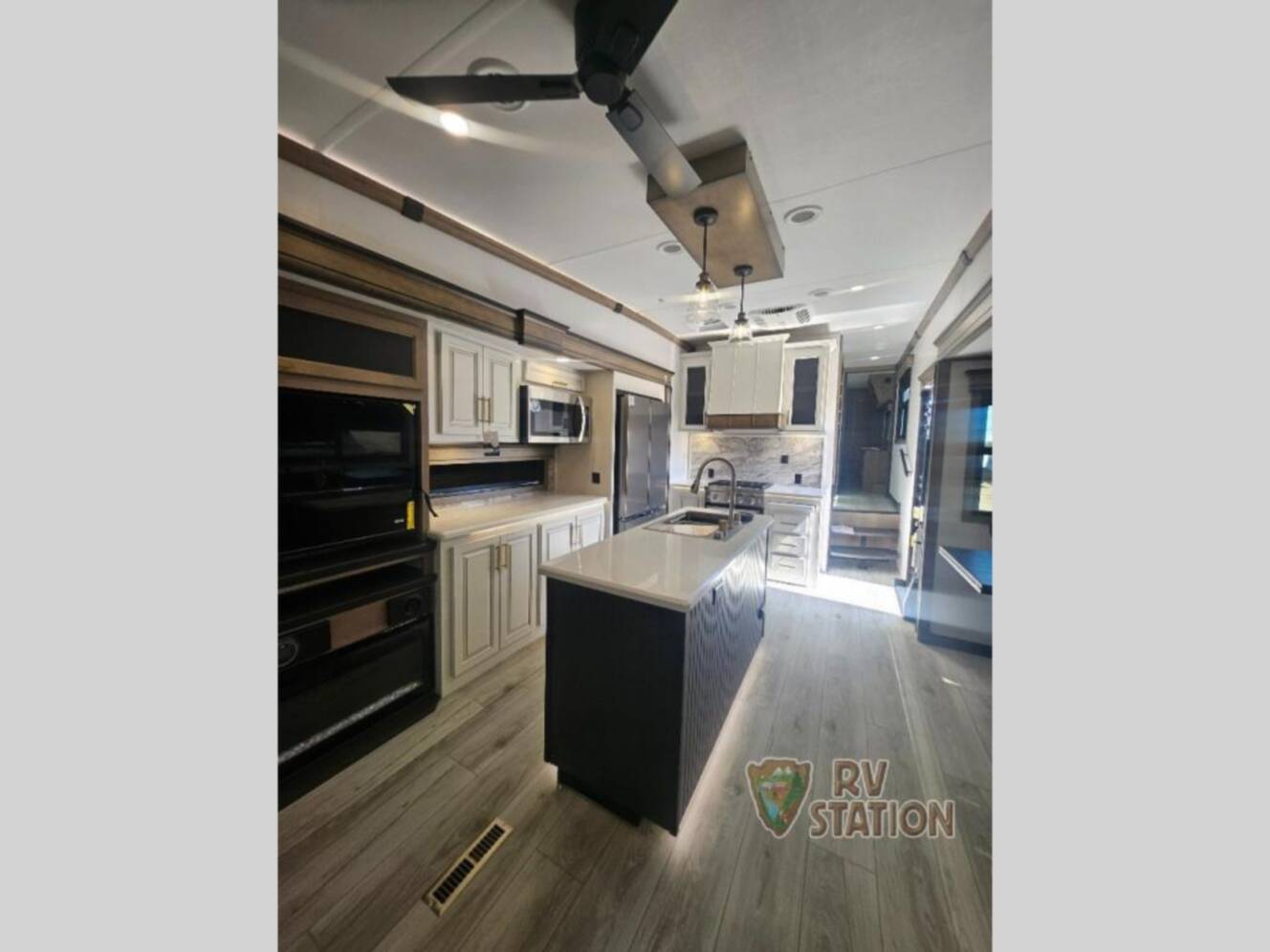 A photo of this 2026 Keystone Rv Montana 3231CK