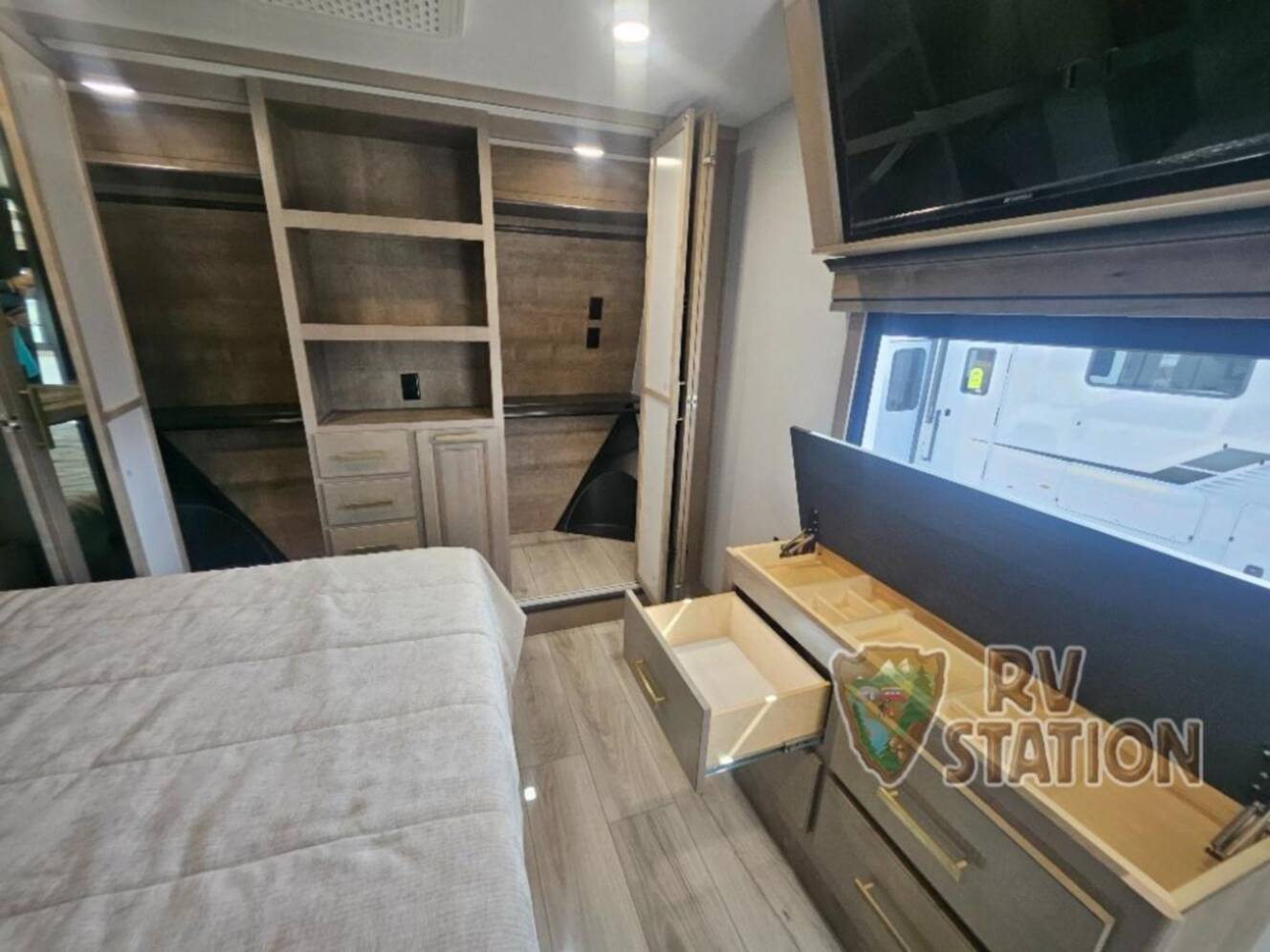 A photo of this 2026 Keystone Rv Montana 3231CK
