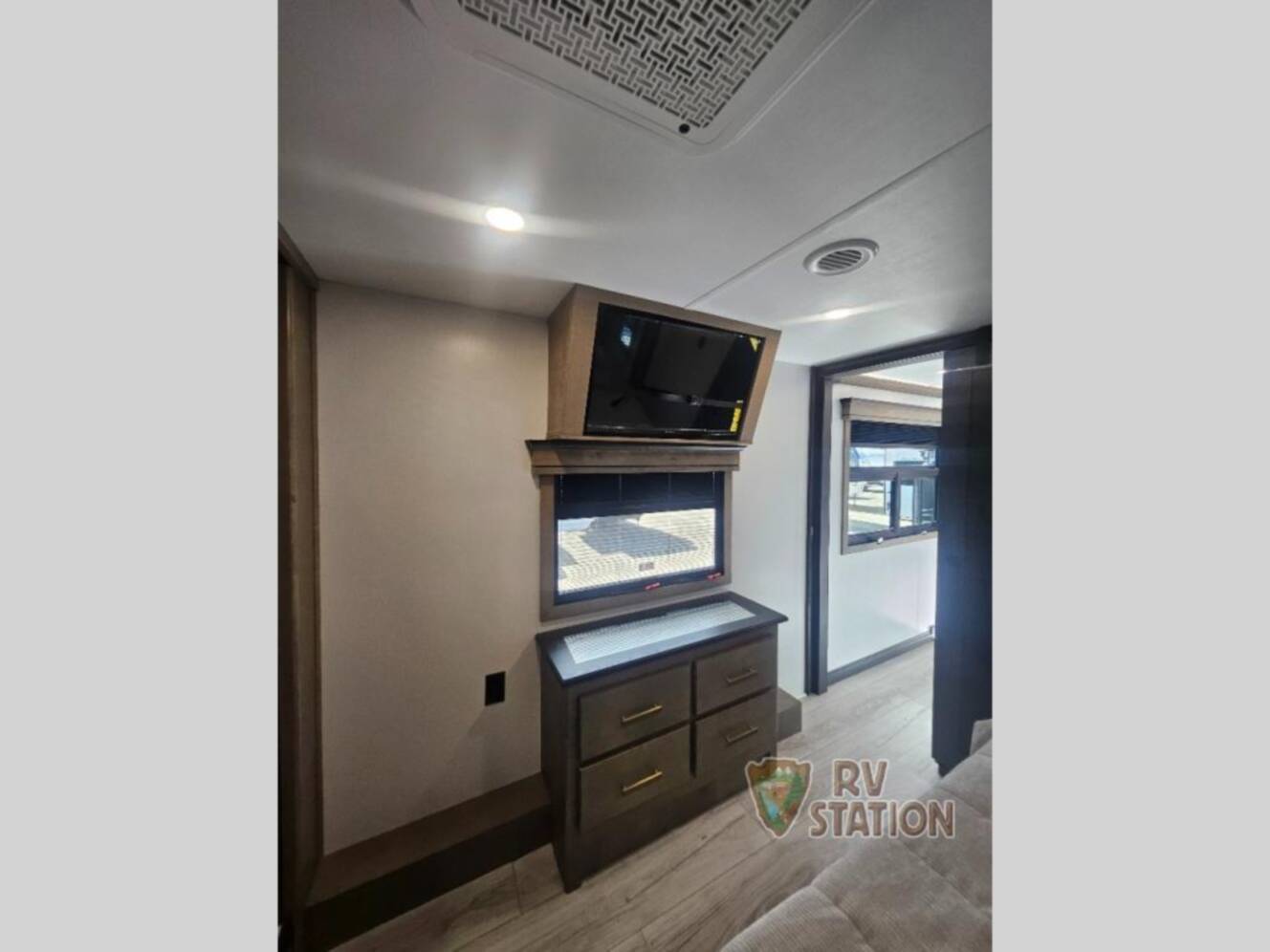 A photo of this 2026 Keystone Rv Montana 3231CK