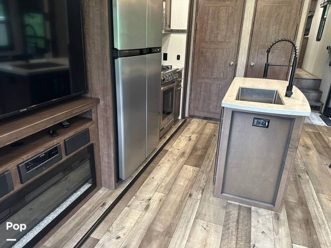 A photo of this 2021 Kz Durango Gold 382MBQ