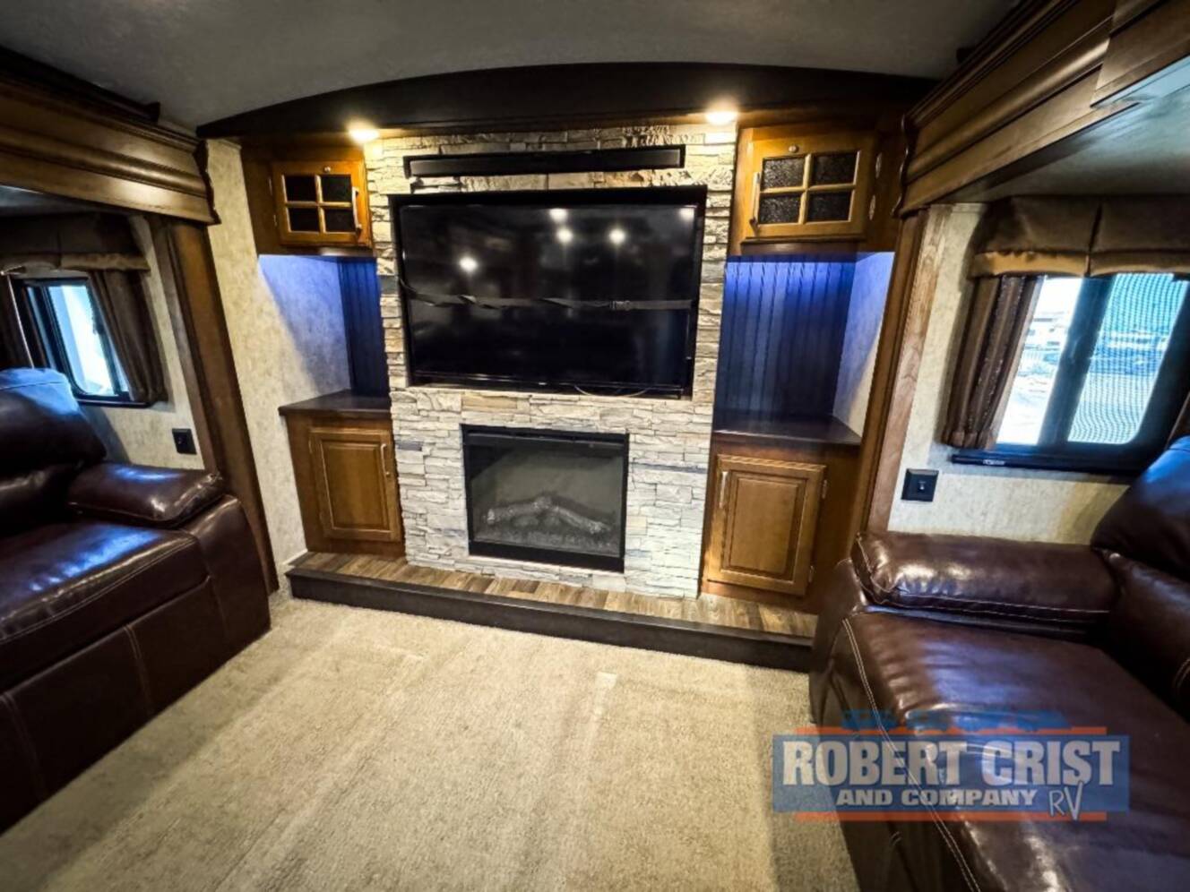A photo of this 2015 Keystone Rv MONTANA LEGACY 3710FL