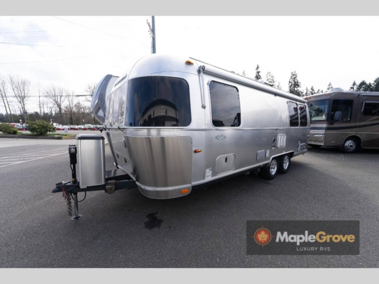 A photo of this 2015 Airstream Flying Cloud 25FB