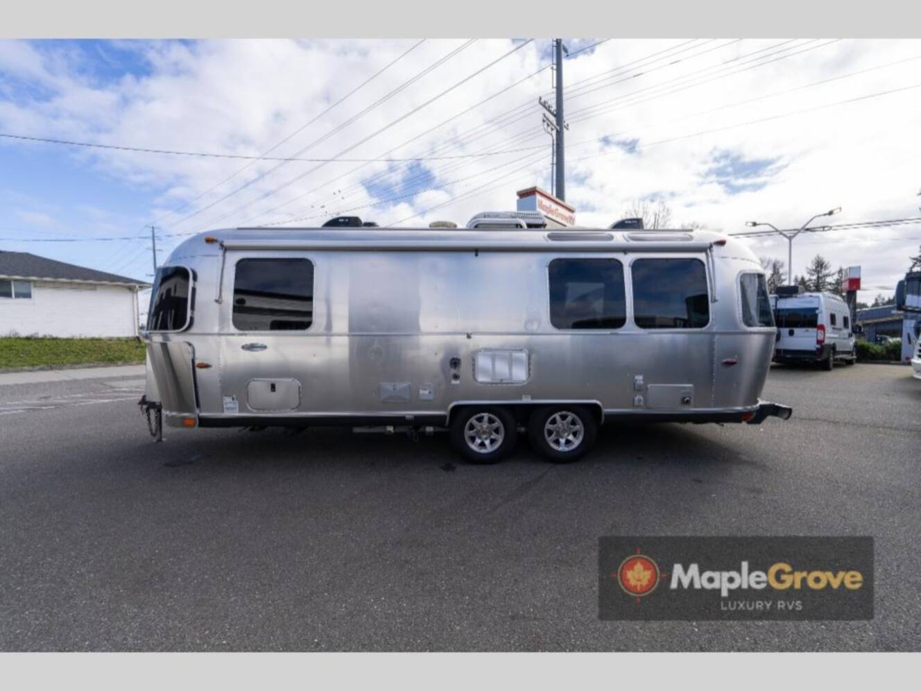 A photo of this 2015 Airstream Flying Cloud 25FB