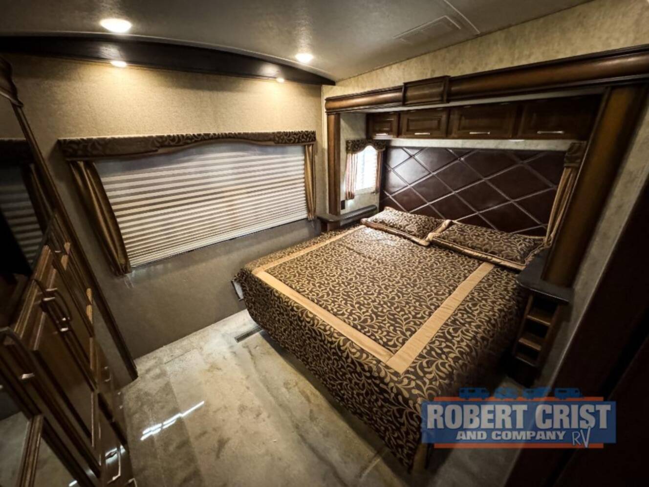 A photo of this 2015 Keystone Rv MONTANA LEGACY 3710FL