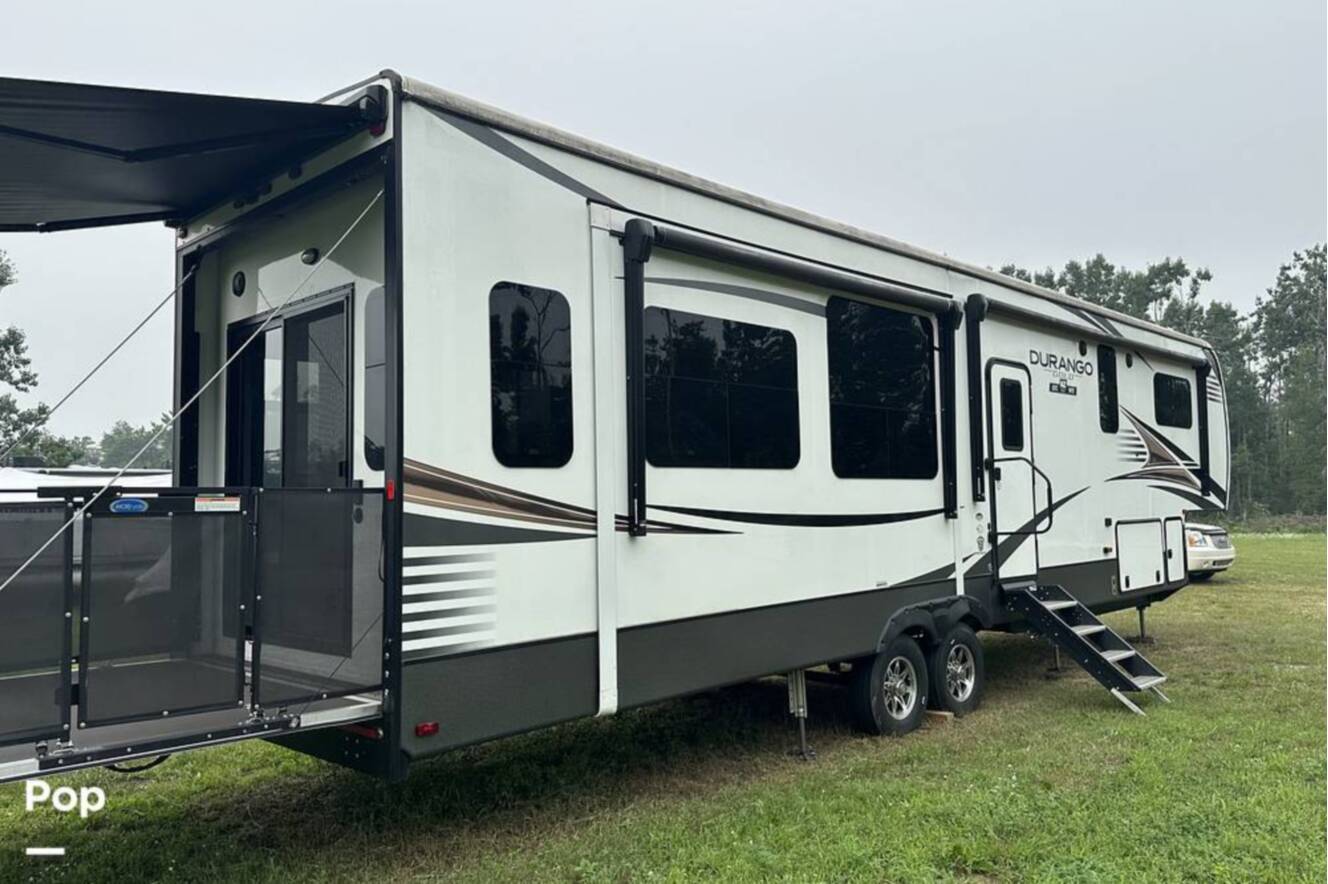 A photo of this 2021 Kz Durango Gold 382MBQ