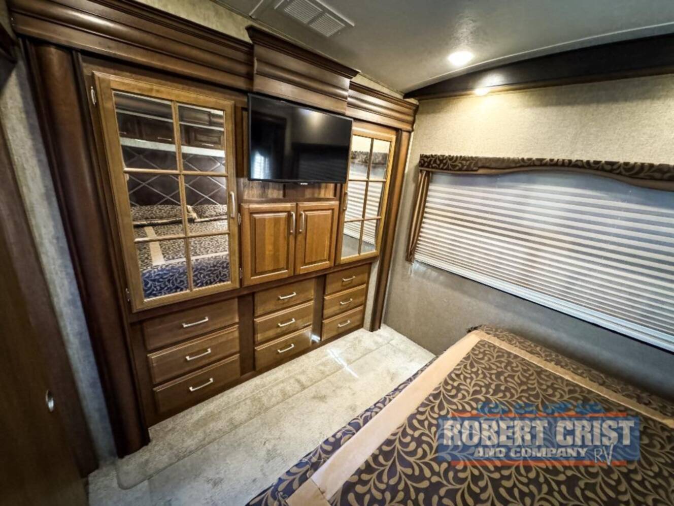 A photo of this 2015 Keystone Rv MONTANA LEGACY 3710FL