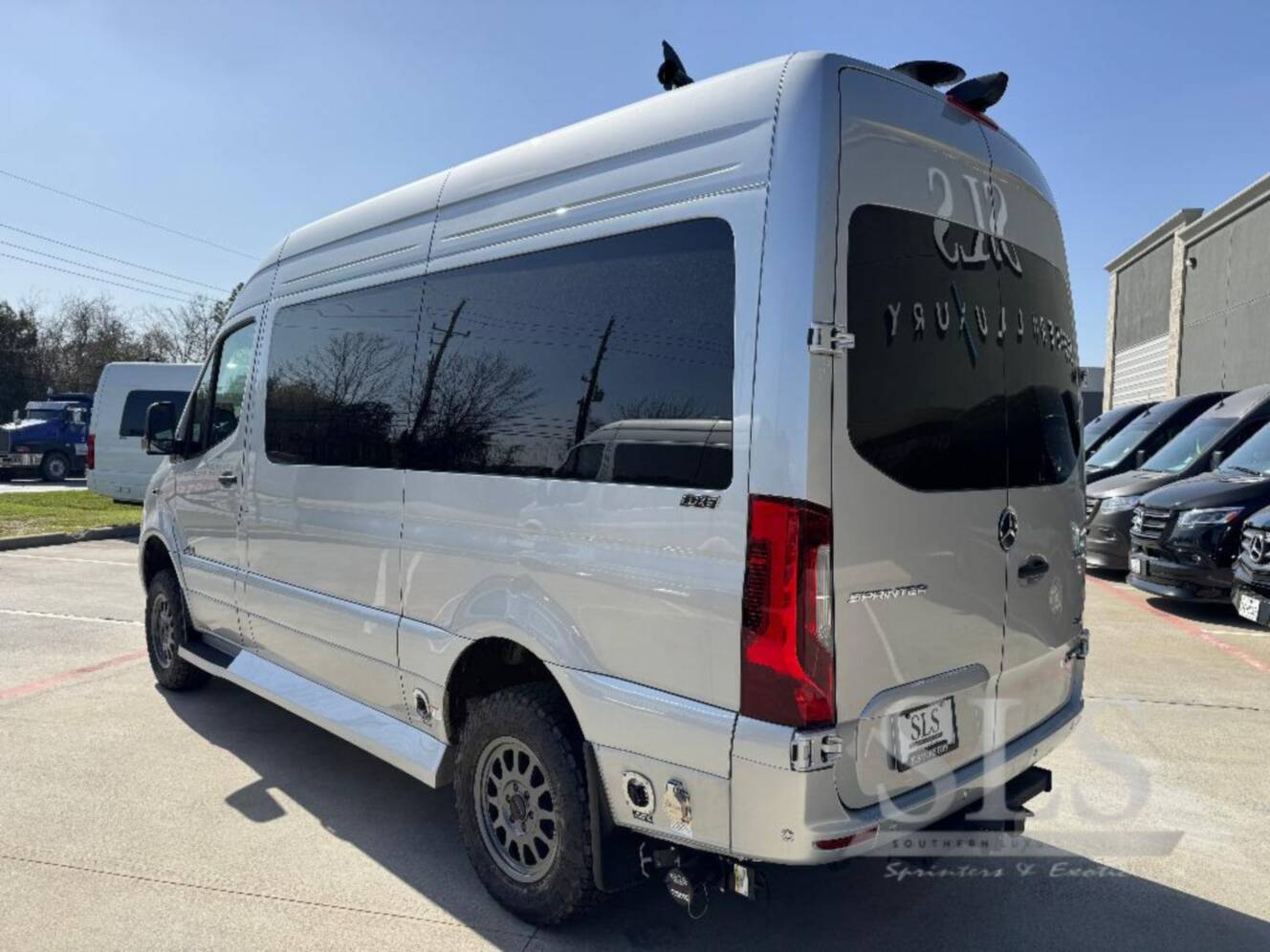 A photo of this 2026 Midwest Automotive Designs Luxe Cruiser D4 AWD