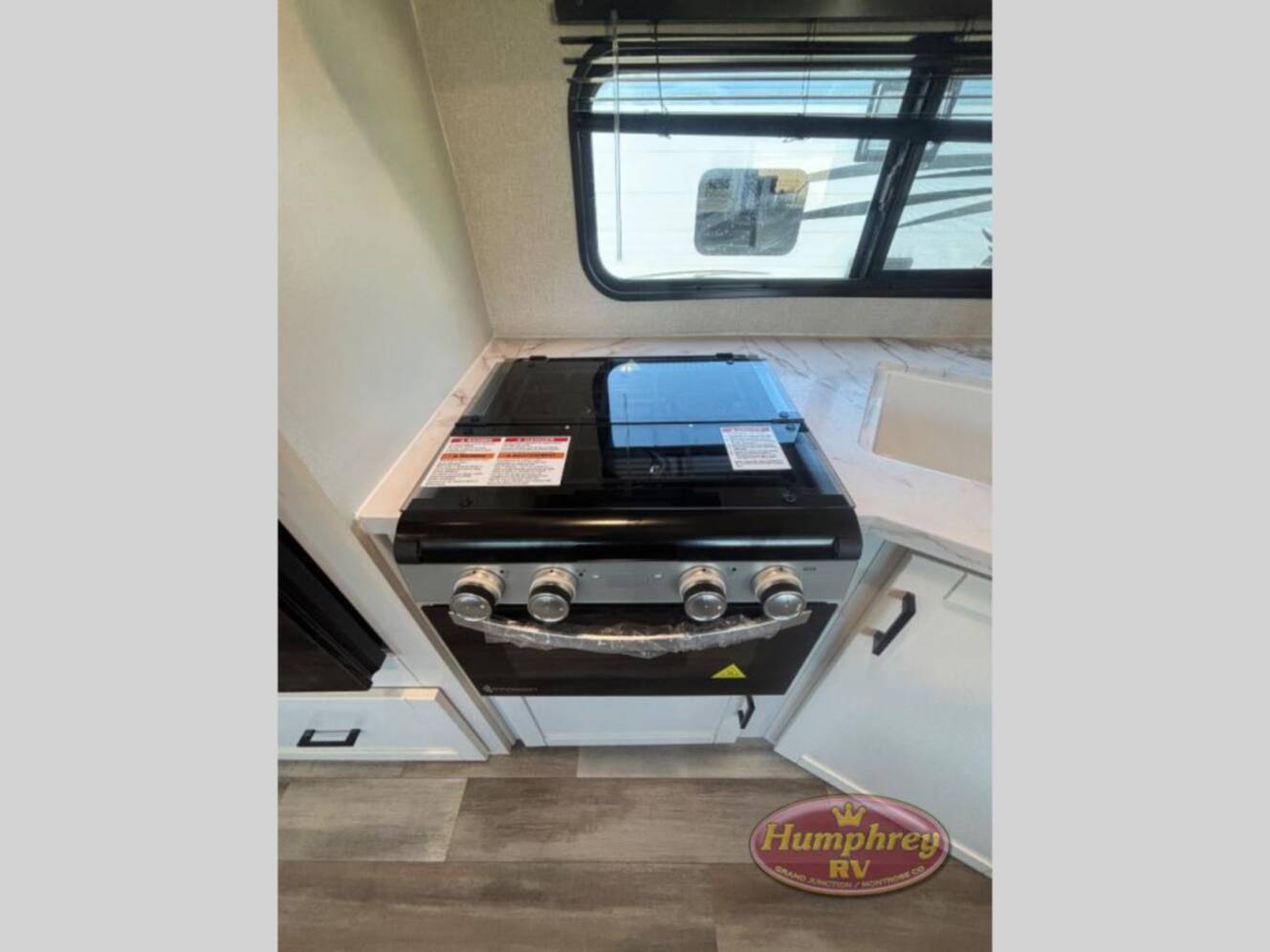A photo of this 2026 Jayco Jay Flight SLX 263BHSW