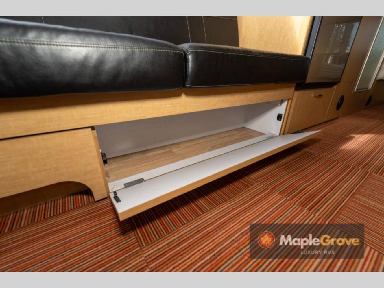 A photo of this 2015 Airstream Flying Cloud 25FB