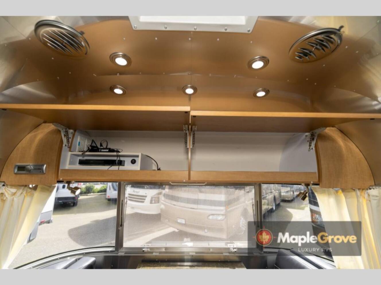 A photo of this 2015 Airstream Flying Cloud 25FB