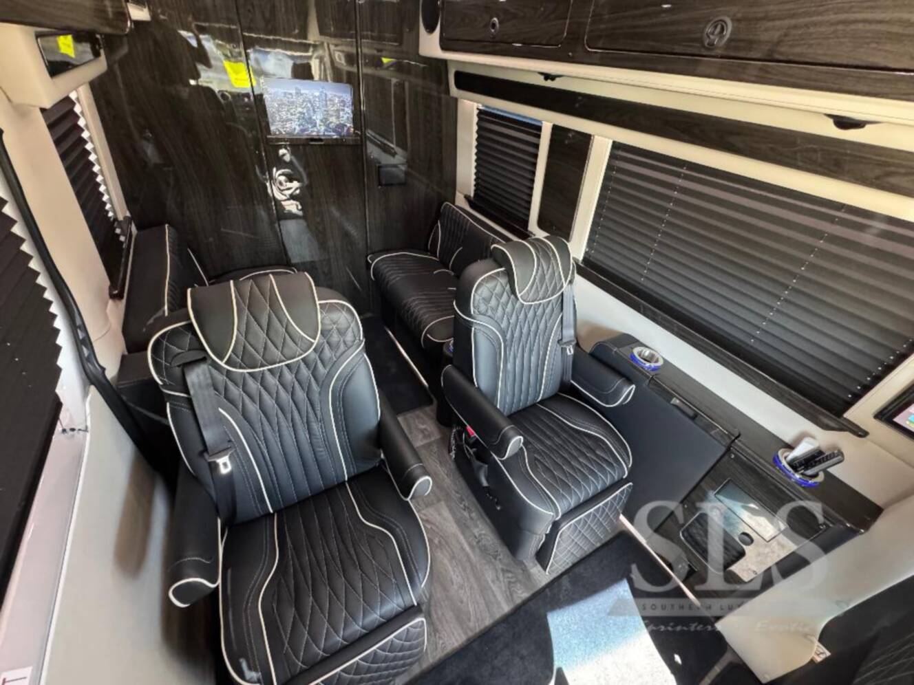 A photo of this 2026 Midwest Automotive Designs Luxe Cruiser D4 AWD