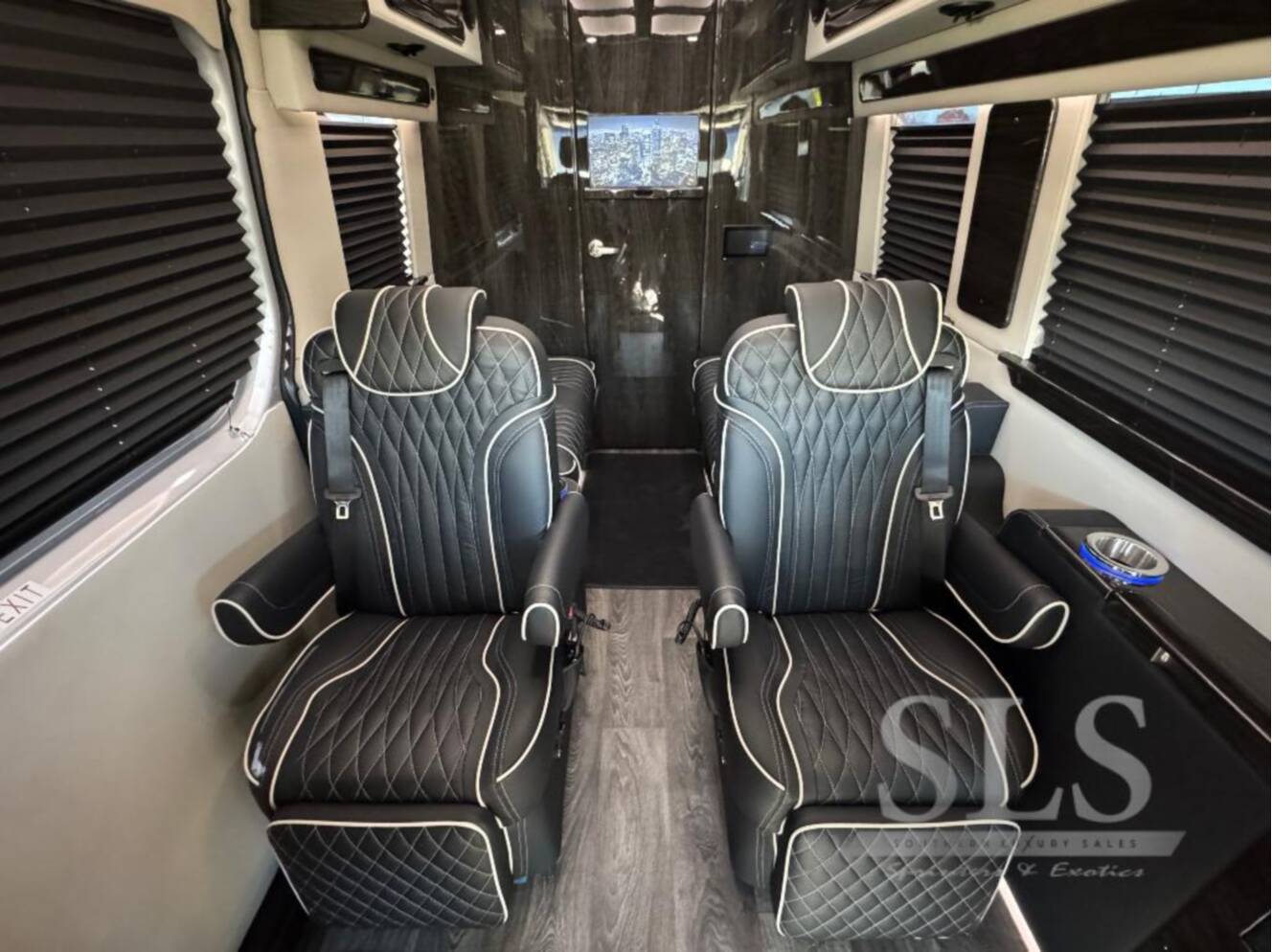 A photo of this 2026 Midwest Automotive Designs Luxe Cruiser D4 AWD