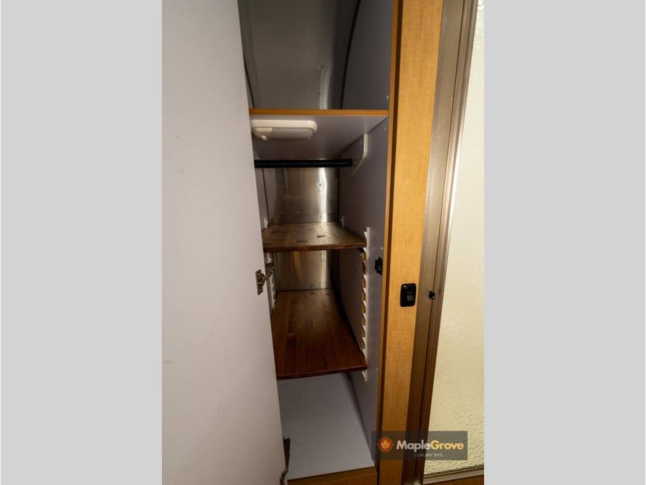 A photo of this 2015 Airstream Flying Cloud 25FB