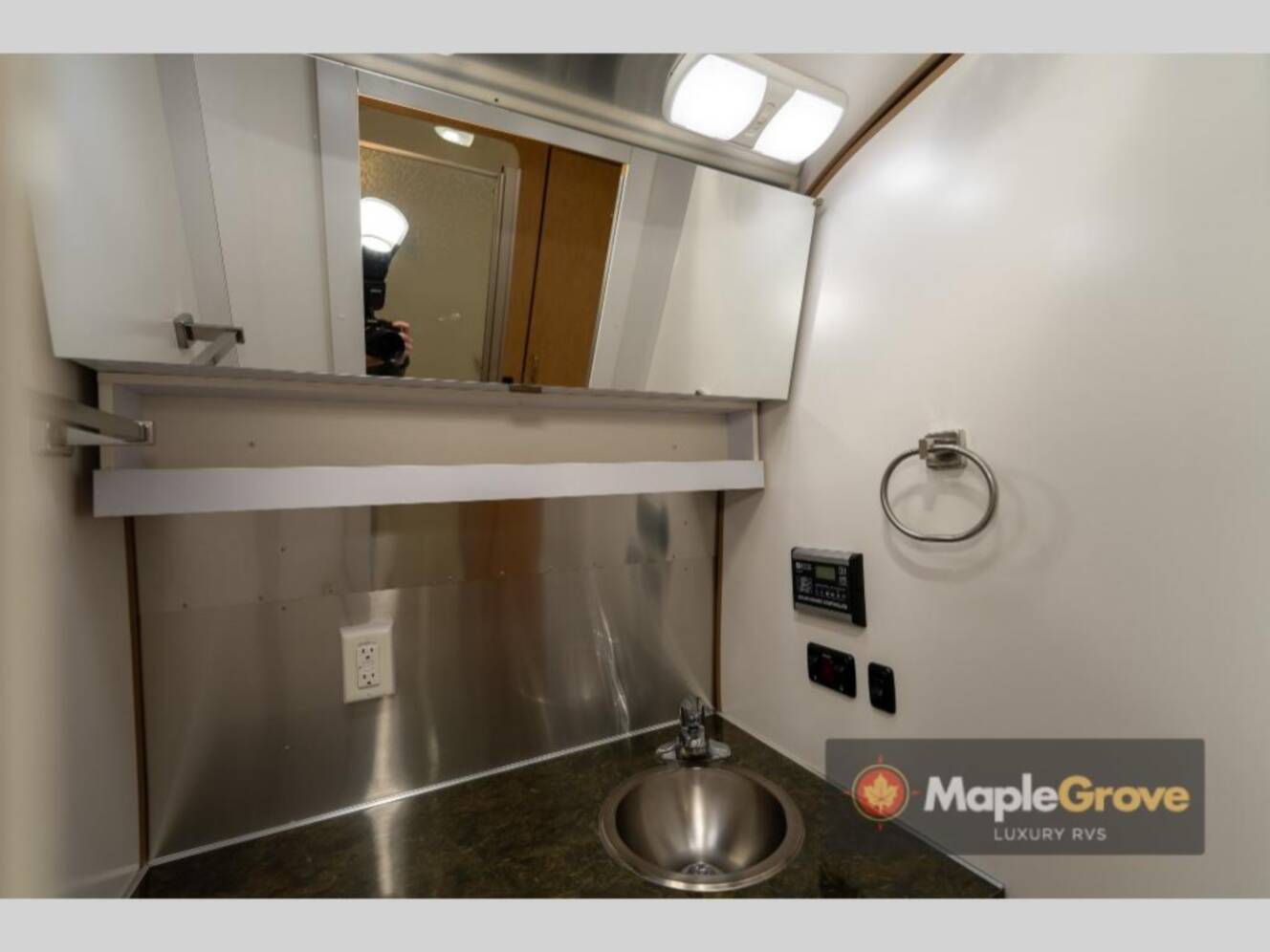 A photo of this 2015 Airstream Flying Cloud 25FB