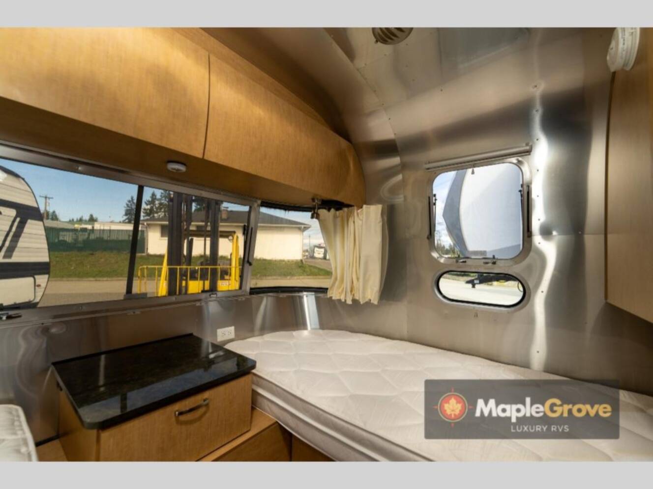 A photo of this 2015 Airstream Flying Cloud 25FB