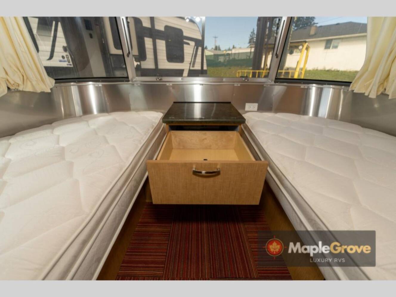A photo of this 2015 Airstream Flying Cloud 25FB