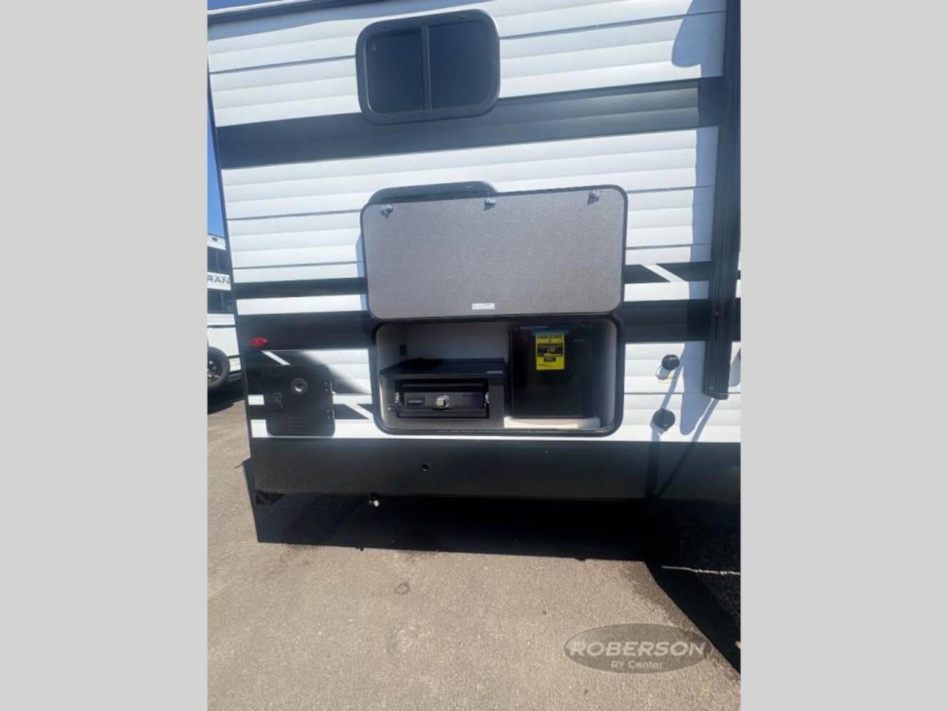 A photo of this 2026 Grand Design Transcend 325BHT