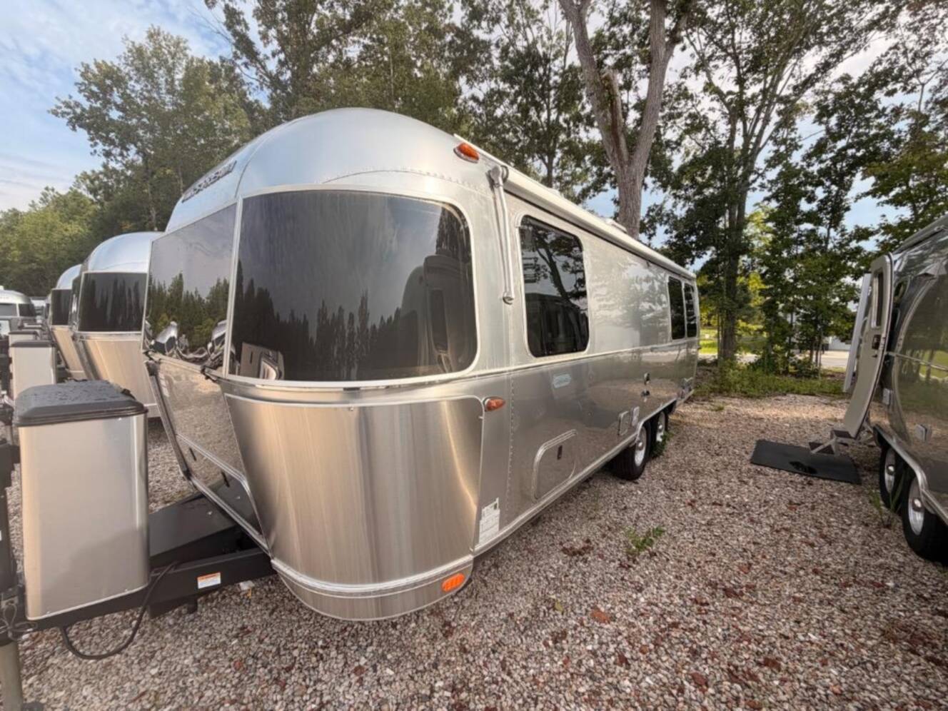 A photo of this 2026 Airstream Globetrotter 25FB