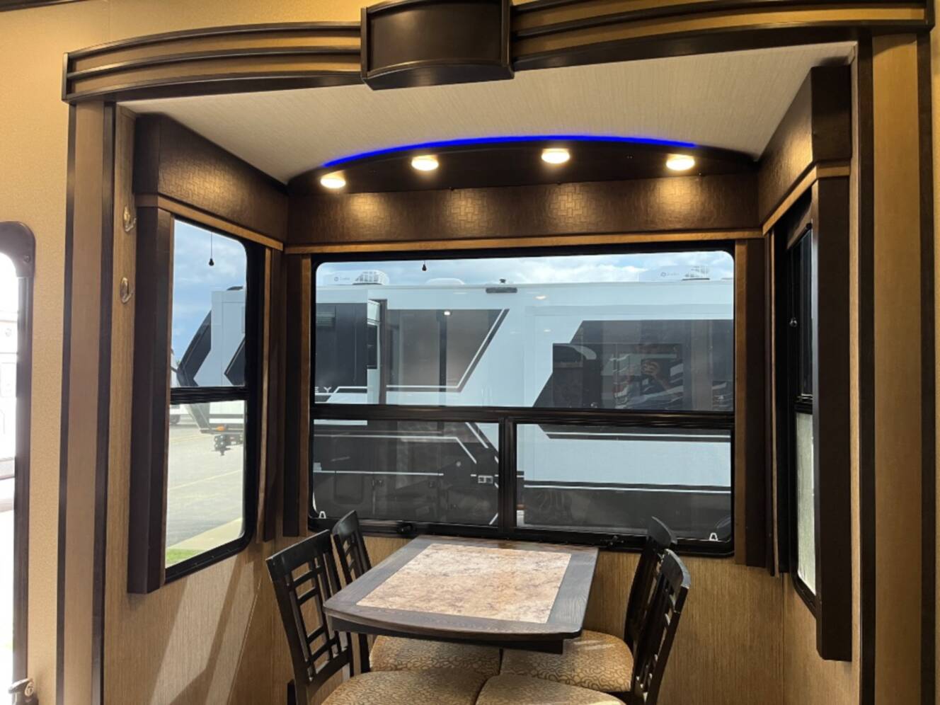 A photo of this 2018 Grand Design Momentum 376TH