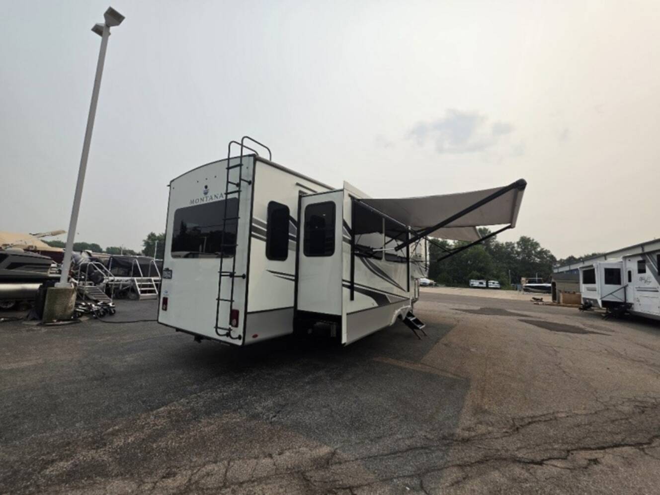 A photo of this 2022 Keystone Rv Montana 3231CK
