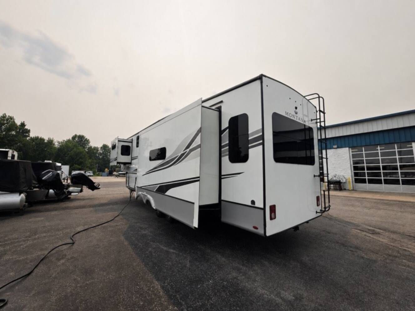 A photo of this 2022 Keystone Rv Montana 3231CK