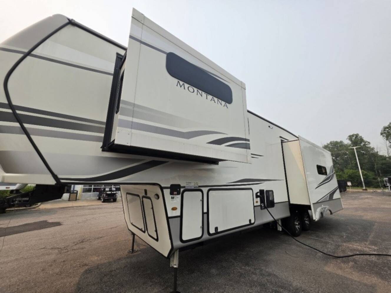 A photo of this 2022 Keystone Rv Montana 3231CK