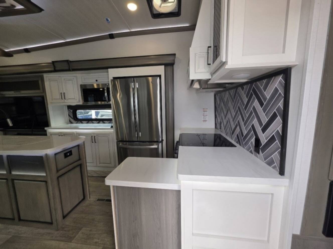 A photo of this 2022 Keystone Rv Montana 3231CK