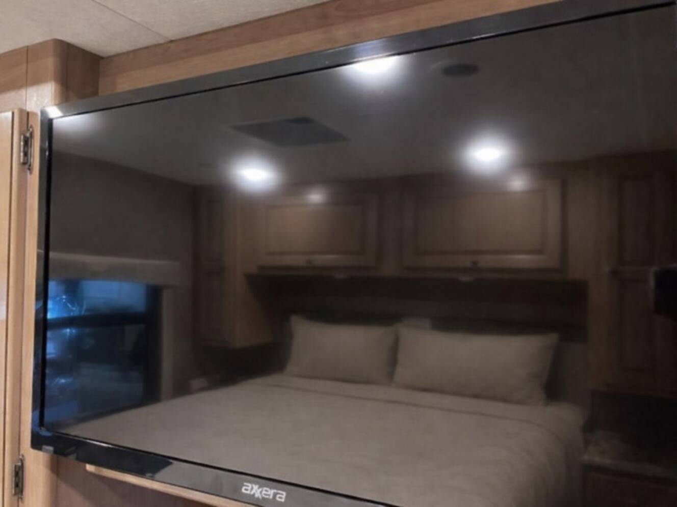 A photo of this 2019 Thor Motor Coach Windsport 29M
