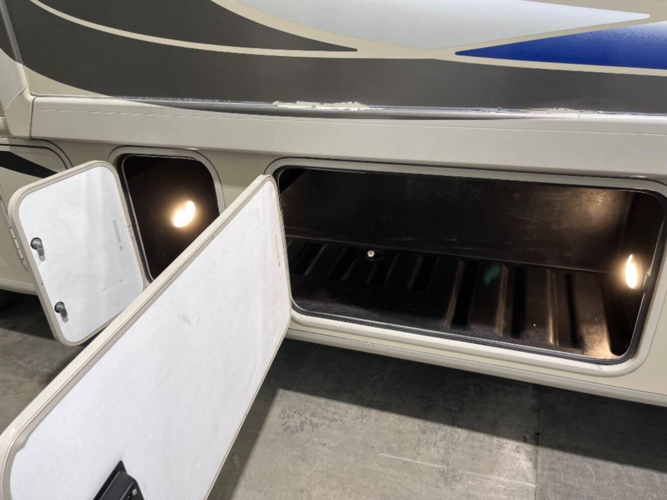 A photo of this 2019 Thor Motor Coach Windsport 29M