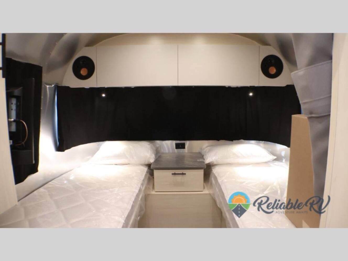 A photo of this 2026 Airstream Flying Cloud 27FB Twin