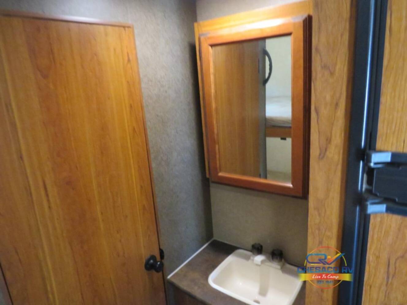 A photo of this 2016 Starcraft AR-ONE MAXX 26BH