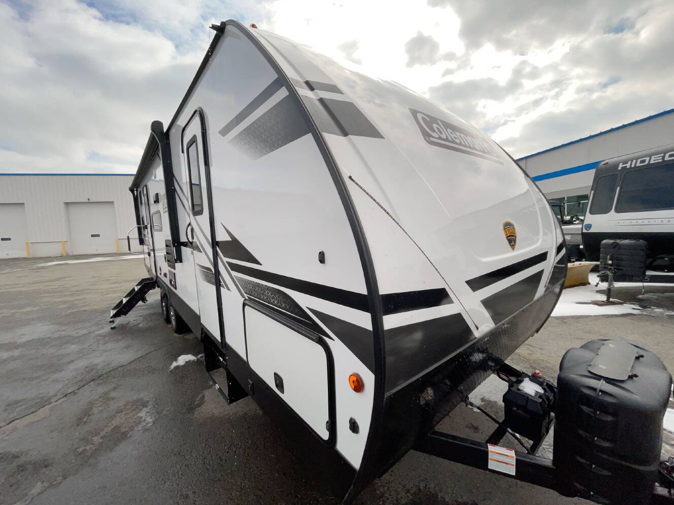 A photo of this 2022 Coleman COLEMAN LIGHT 2755BH