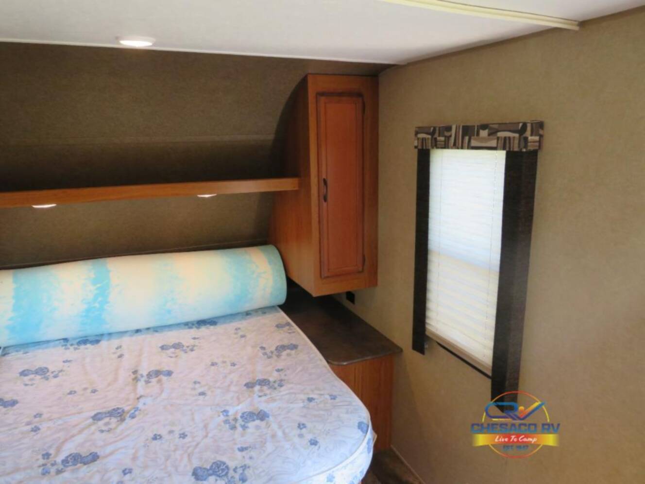 A photo of this 2016 Starcraft AR-ONE MAXX 26BH