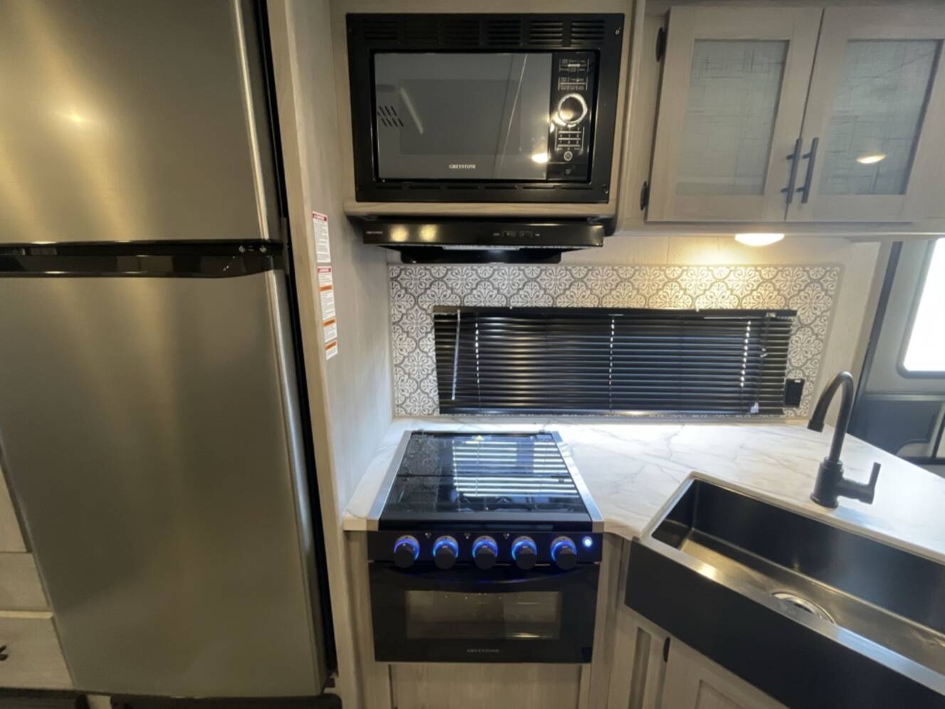 A photo of this 2022 Coleman COLEMAN LANTERN 264RL