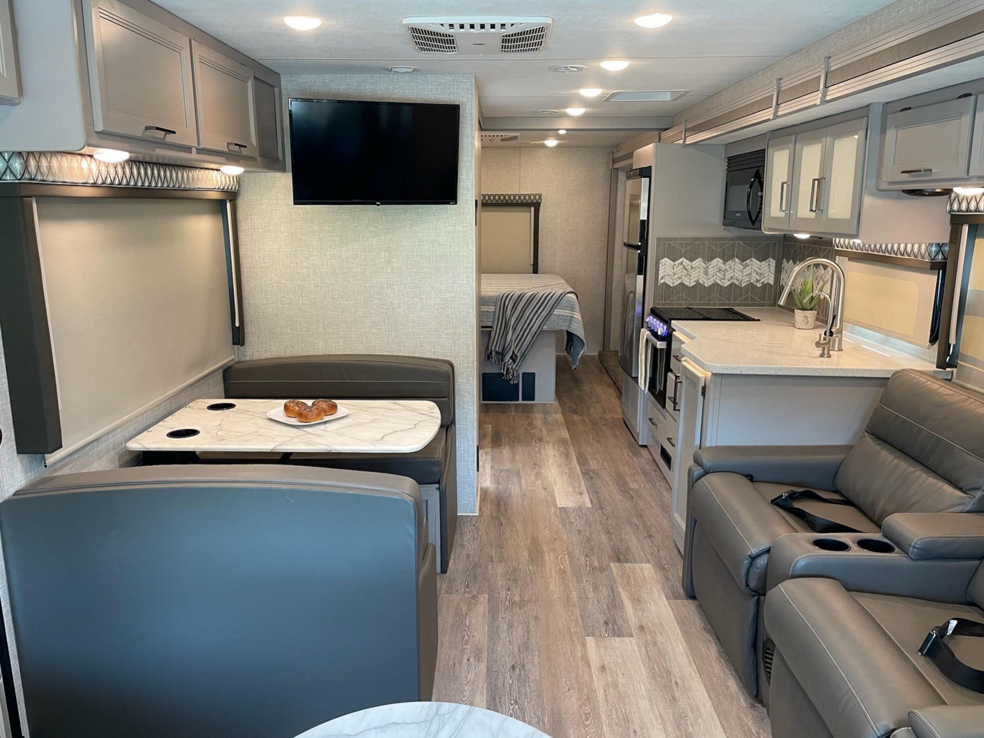2022 Thor HURRICANE 29M in jackson TN