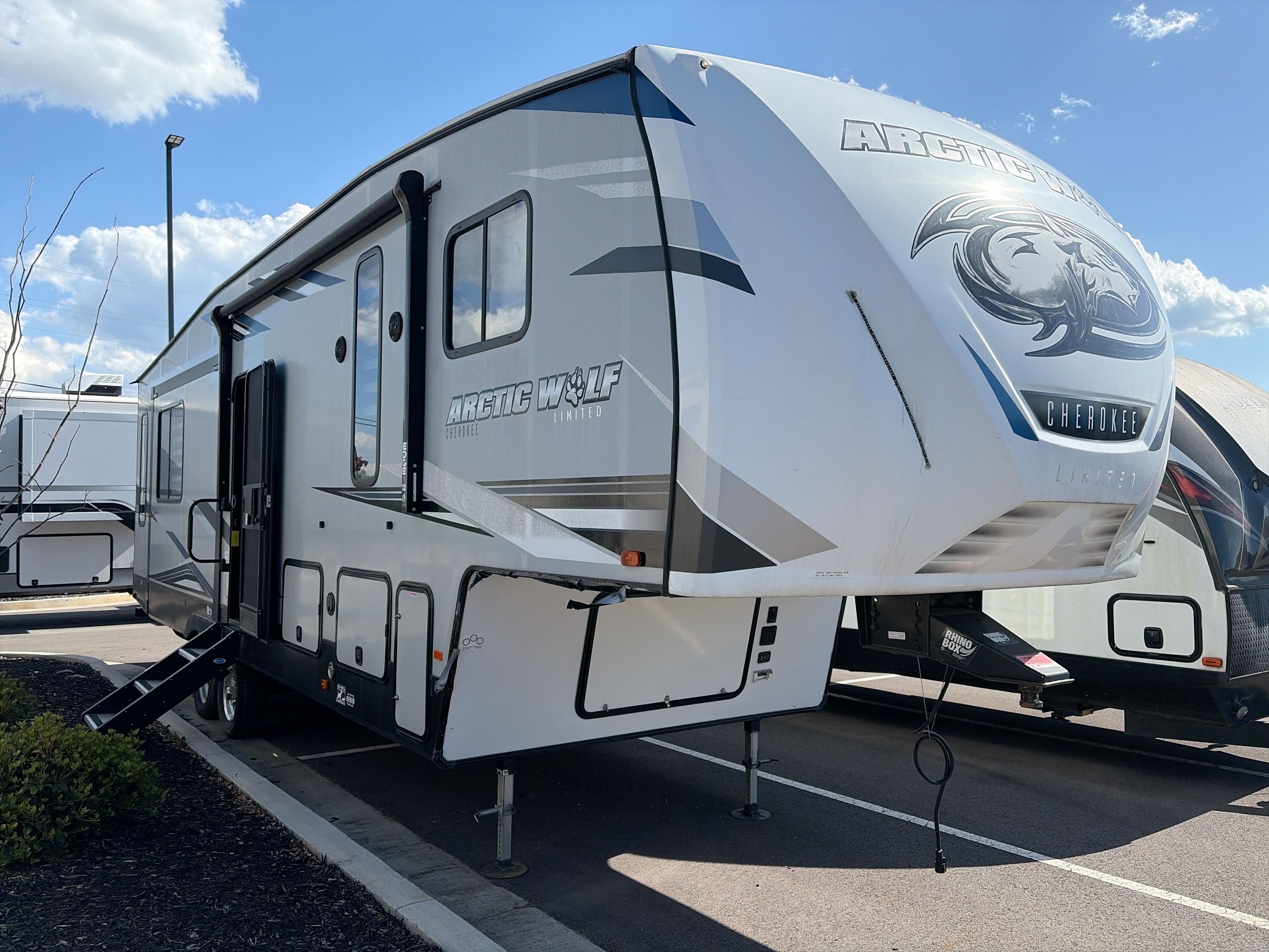 2021 Forest River ARCTIC WOLF 298LB RV