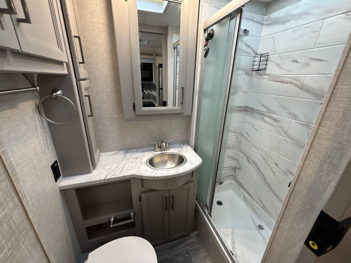 A photo of this 2024 Thor HURRICANE 29M
