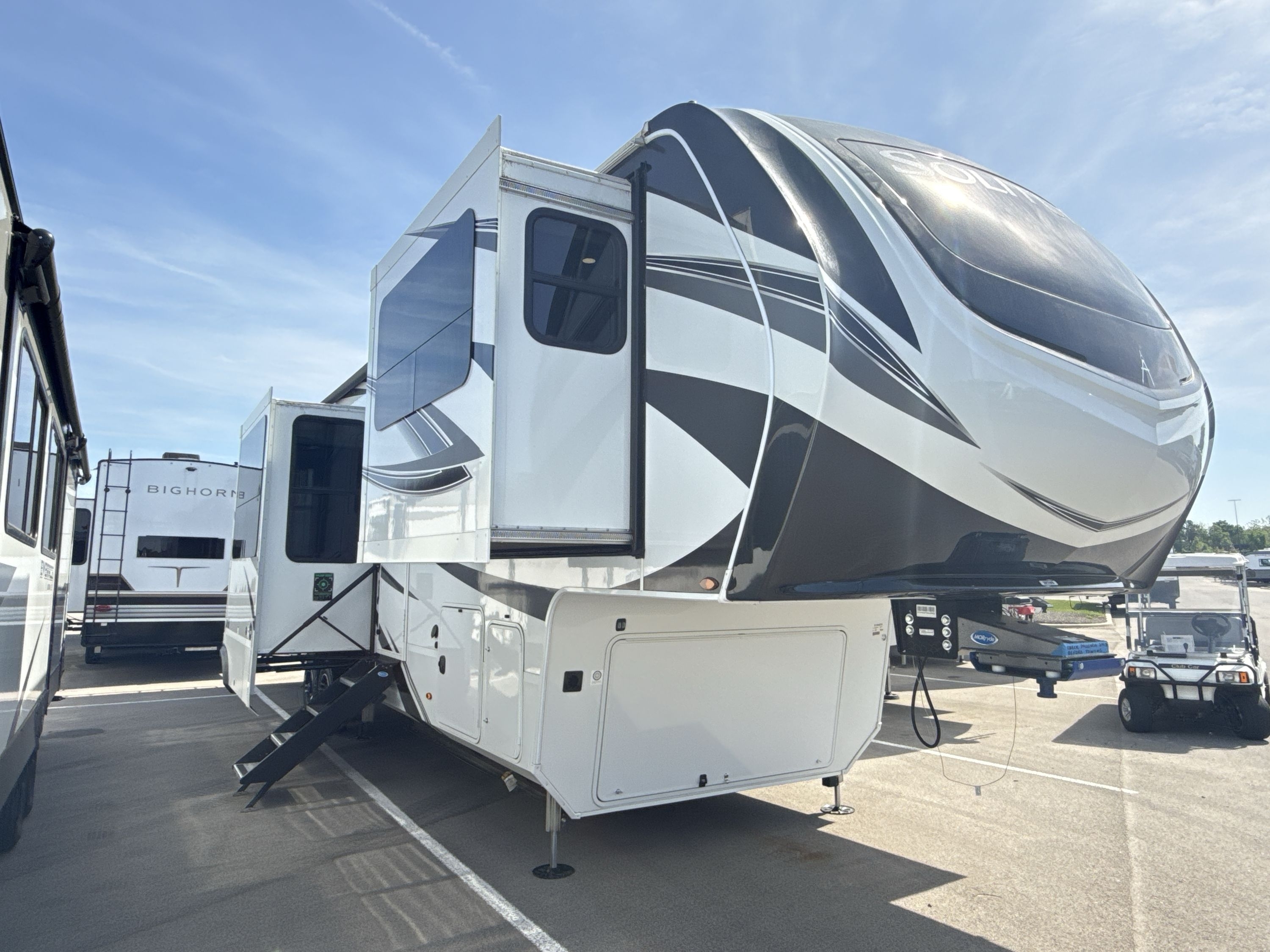 2025 Grand Design SOLITUDE 382WB in murfreesboro TN