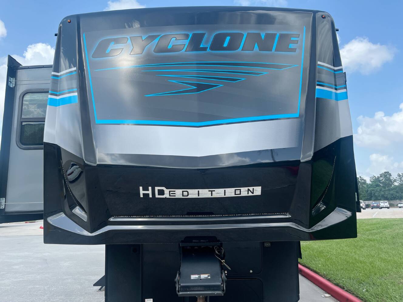 A photo of this 2025 Heartland CYCLONE 4008