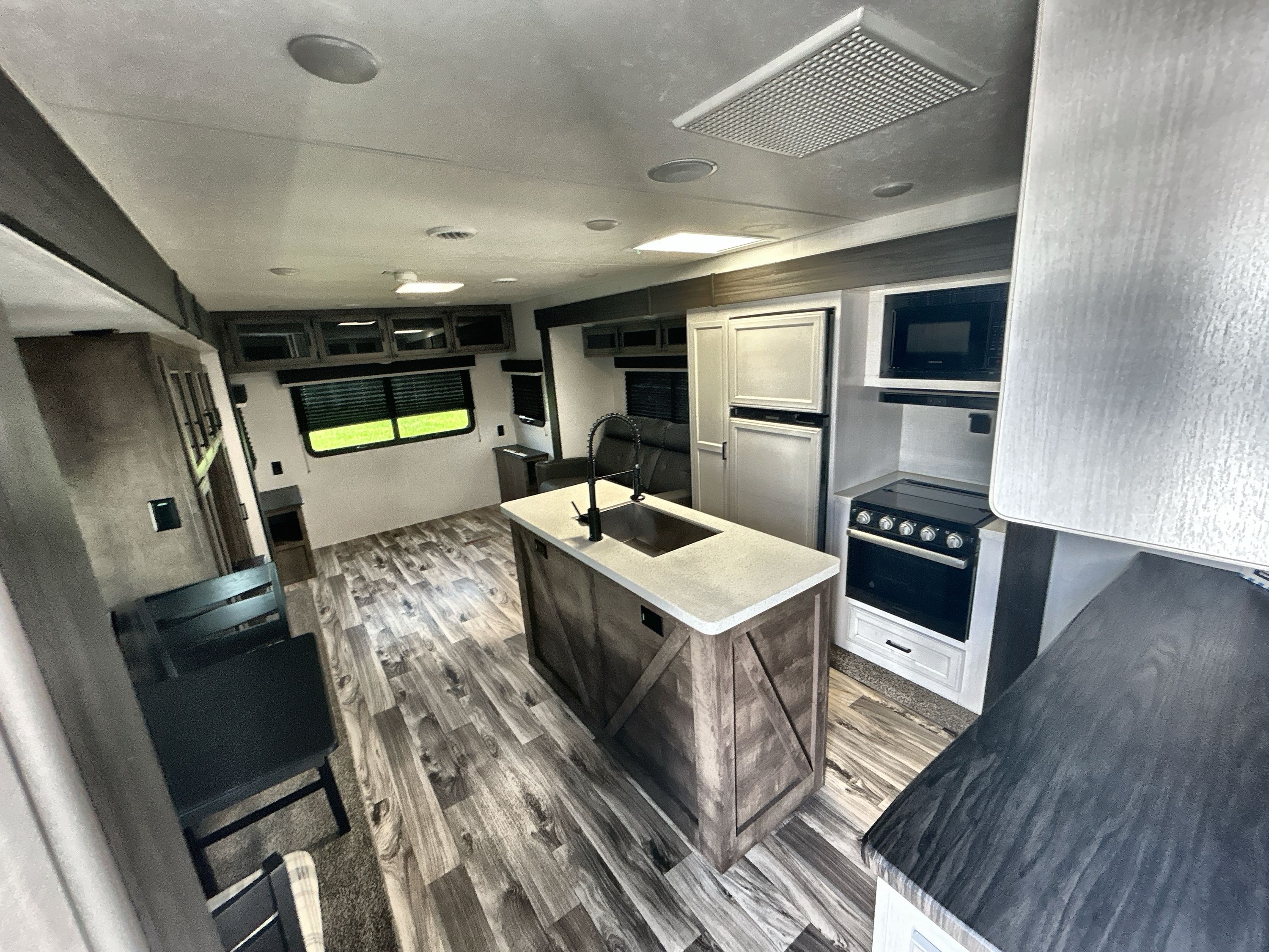 2023 Venture Rv SPORTTREK TOURING EDITION 343VIK STT343VIK in syracuse NY
