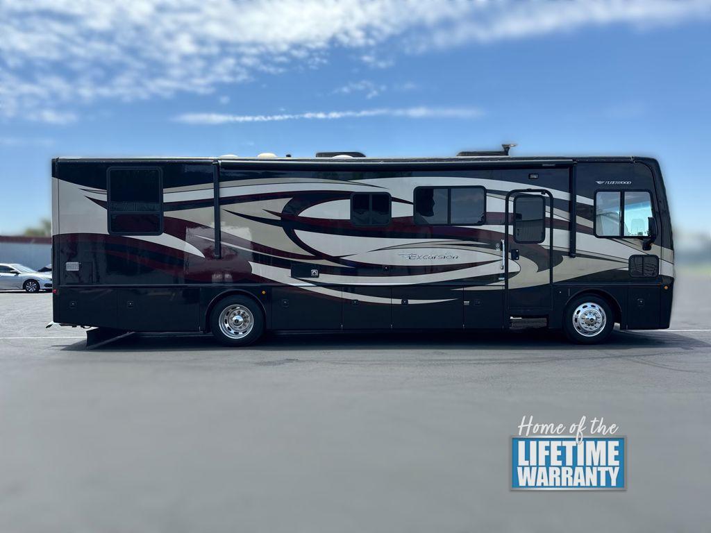 2014 Fleetwood Rv Excursion 35B in bakersfield CA