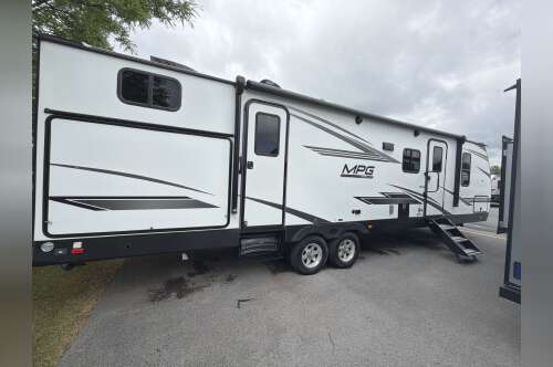 2022 Cruiser Rv MPG 3100BH in syracuse NY