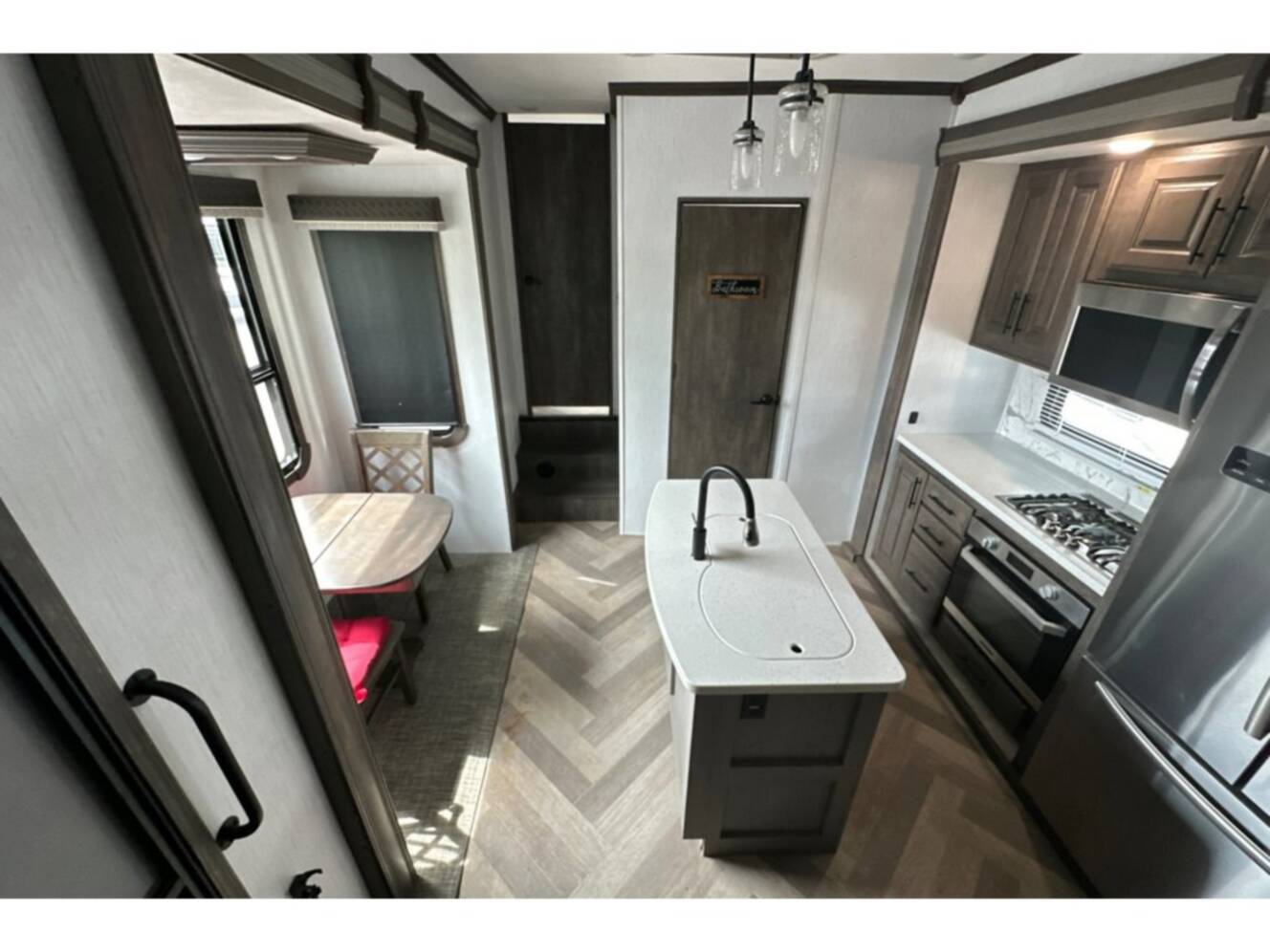 A photo of this 2021 Heartland BIG COUNTRY 3902FL