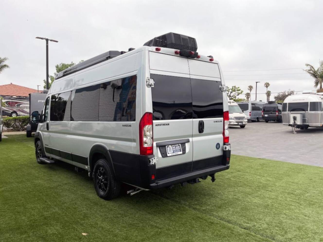 A photo of this 2026 Airstream Rangeline POP TOP