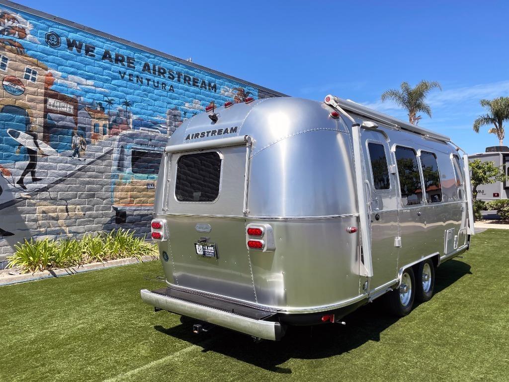 2020 Airstream Globetrotter 23FBQ in ventura CA