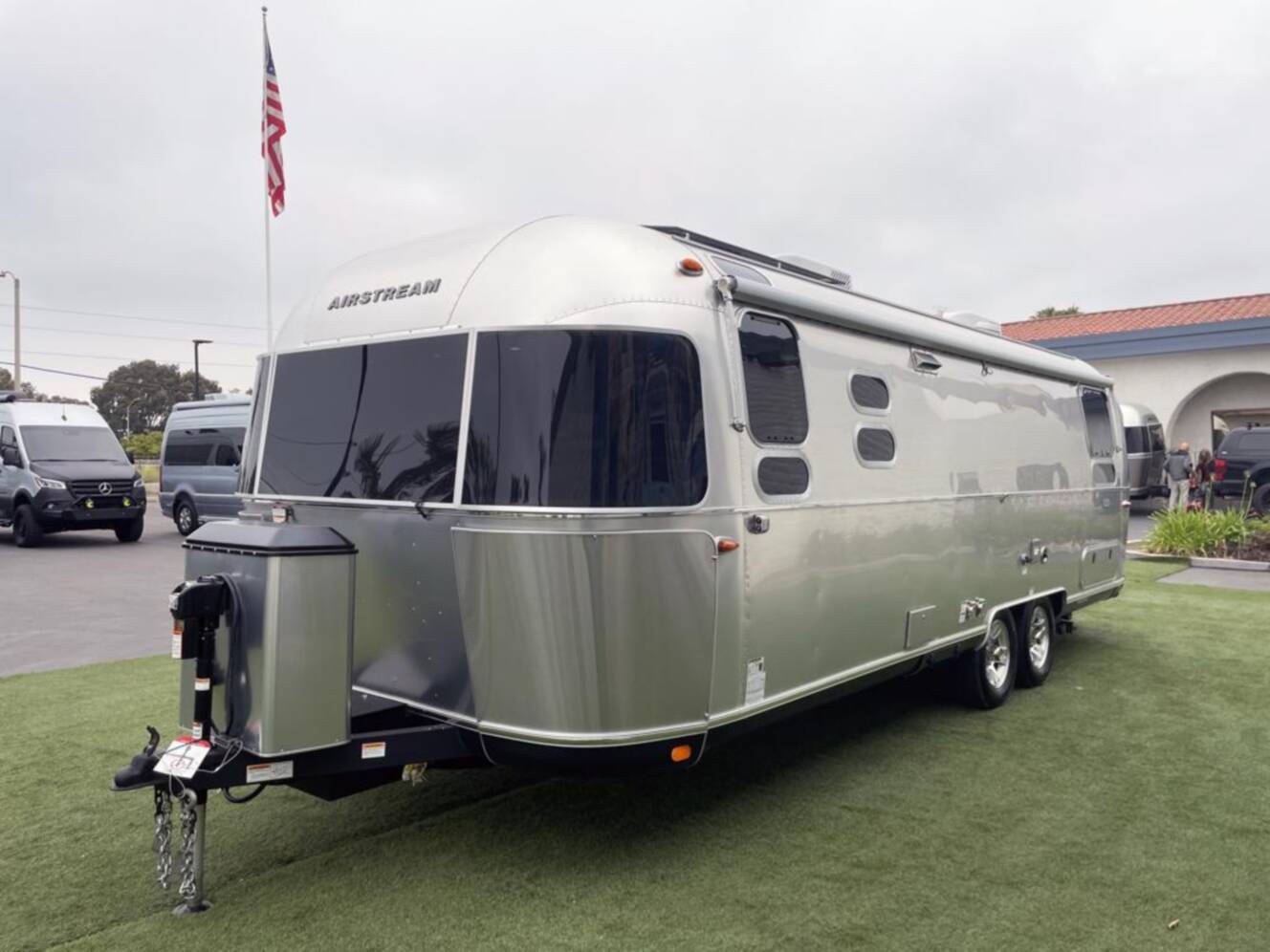 A photo of this 2026 Airstream Classic 28 RBT
